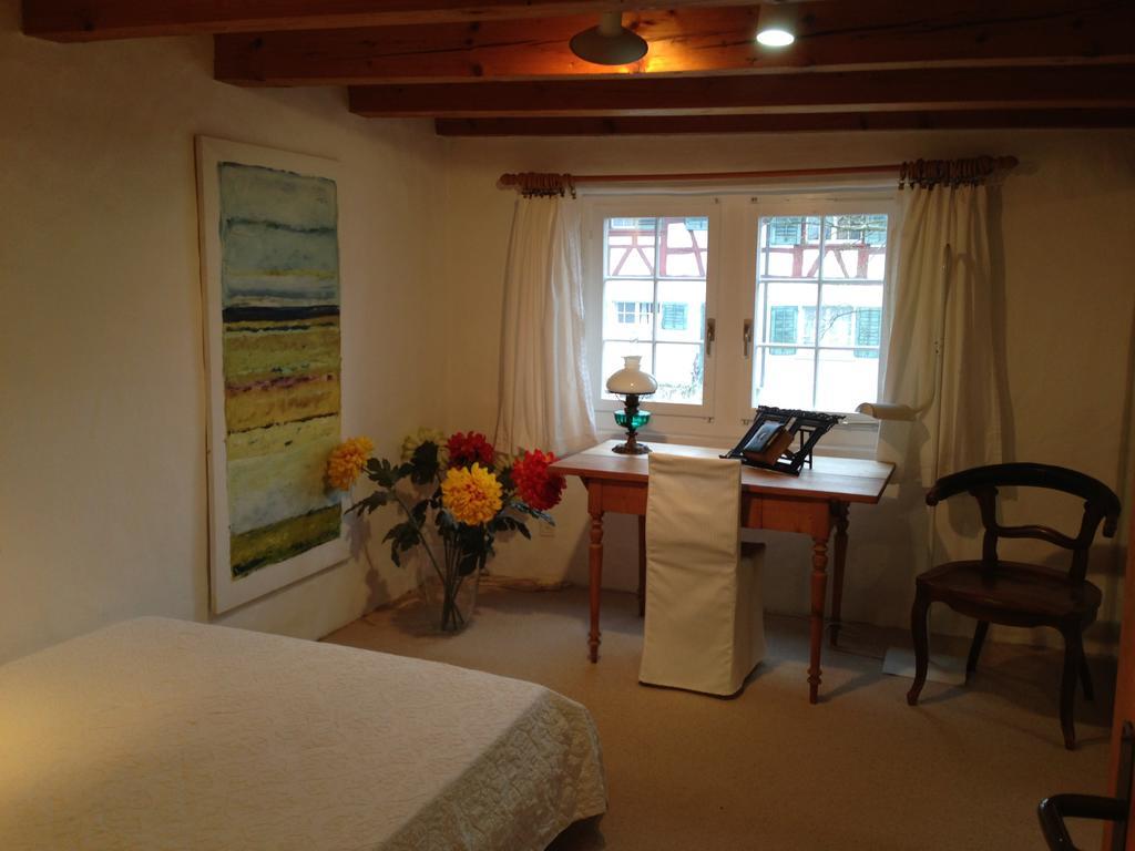 Guesthouse Les Mignardises Laufen-Uhwiesen Δωμάτιο φωτογραφία